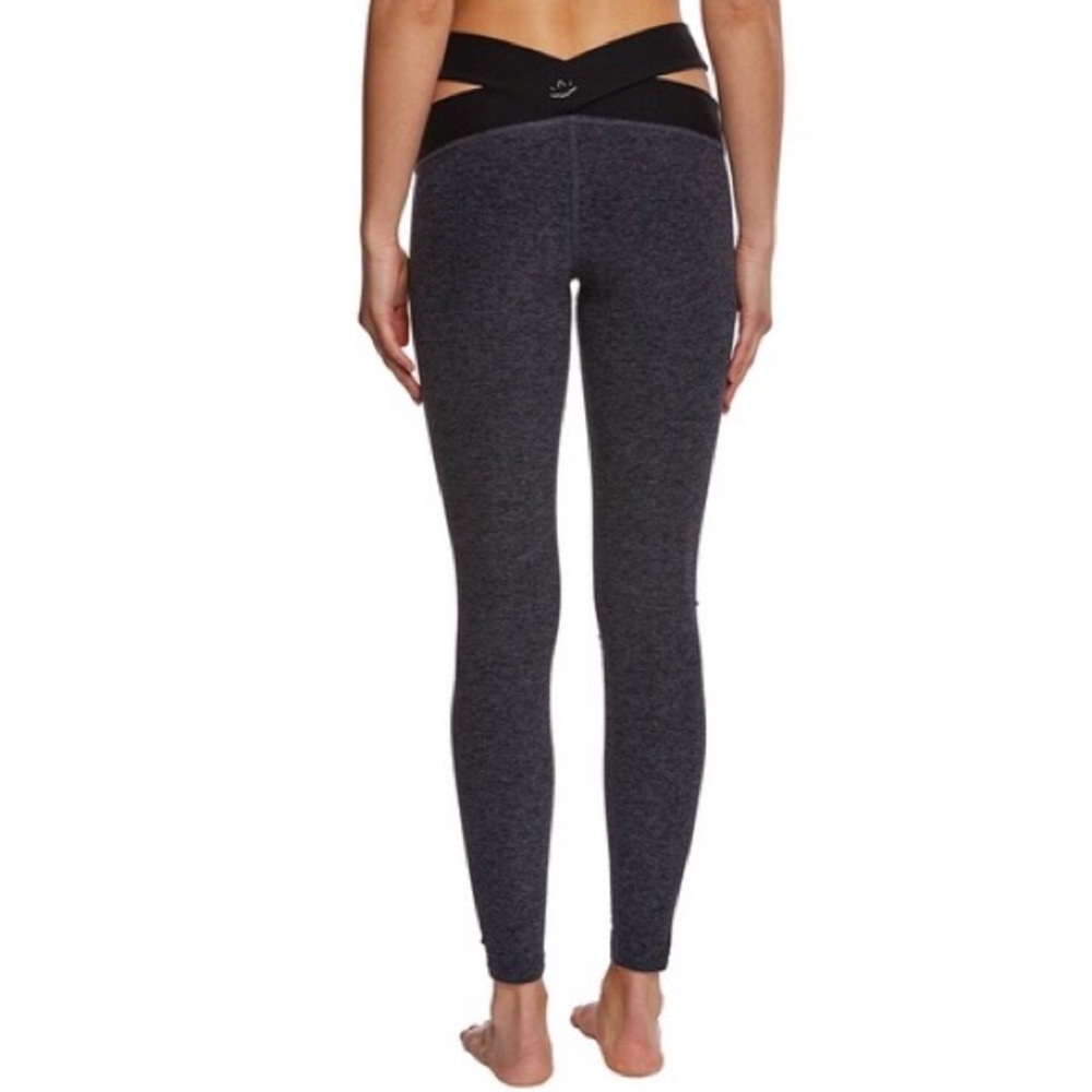 Beyond Yoga East Bound criss cross waist leggings - Picture 2 of 8
